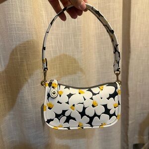 Coach Floral Swinger 20 CR509